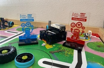 Foto2: Der Shredder genannte Erfolgsroboter auf dem Roboter-Parcour 
