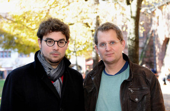 Student Felix Pawlowski (l.) gründete die "Lupe" mit. Lehrer Andreas Barth ist Kooperationspartner. Foto: Hentschel